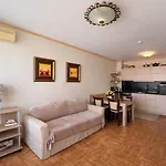 아파트 Royal Bay-i Seaview *