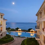 Royal Bay-i Seaview *