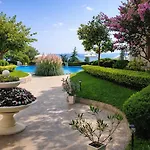 Royal Bay-i Seaview 아파트
