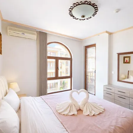 Апартаменты Royal Bay-i Seaview