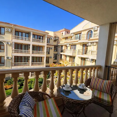 Апартаменты Royal Bay-i Seaview