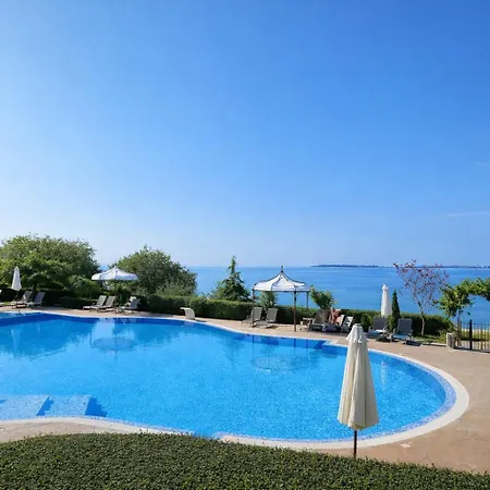 Апартаменты Royal Bay-i Seaview *
