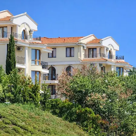 Апартаменты Royal Bay-i Seaview Свети-Влас
