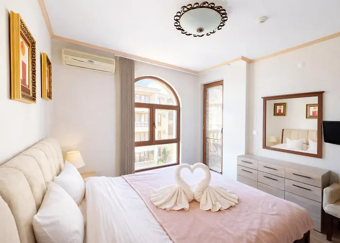 Апартамент Royal Bay-i Seaview