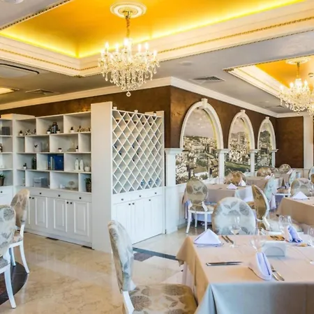 Appartamento Royal Bay-i Seaview